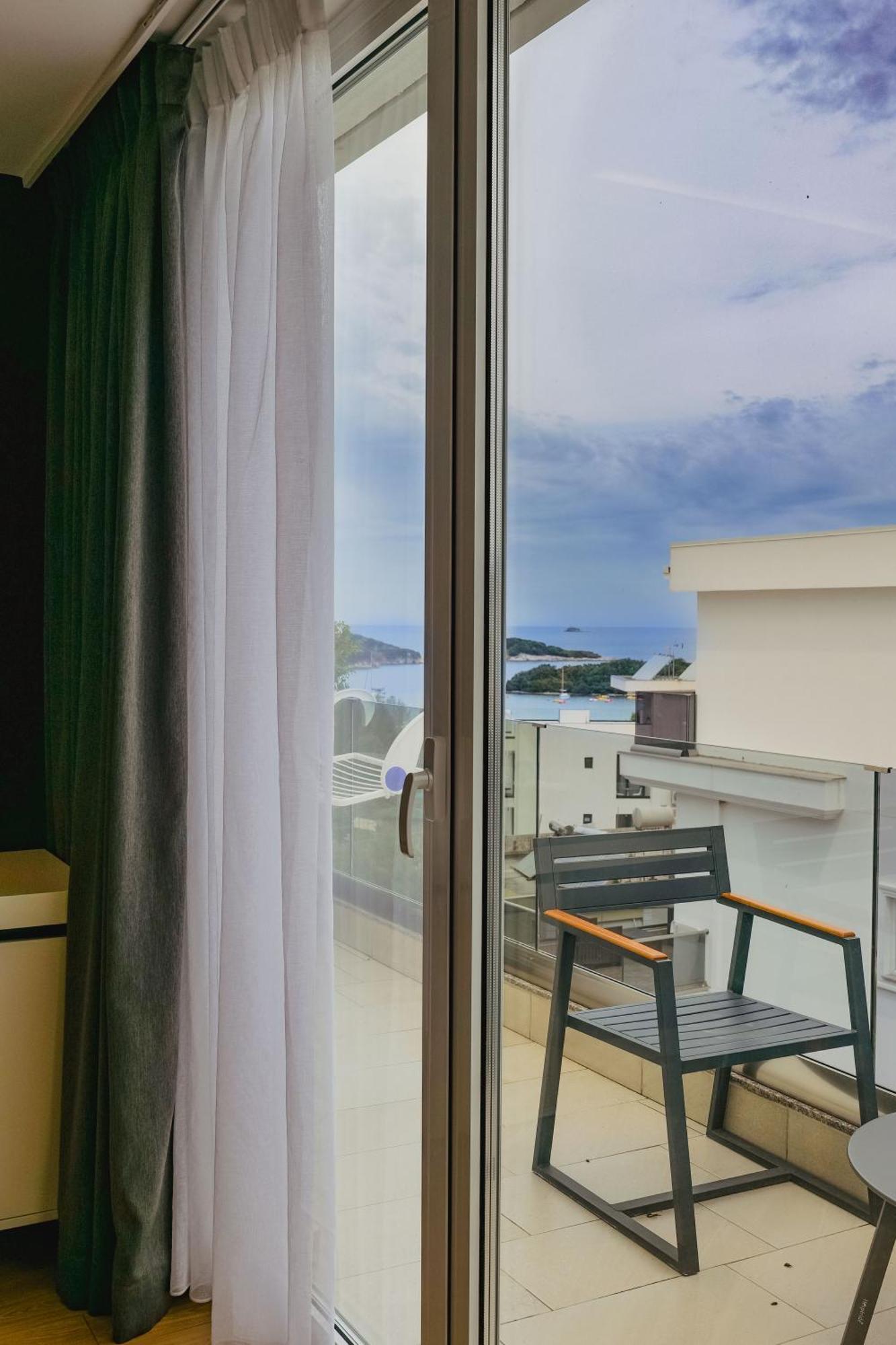 L'Amo Del Mare Hotel Ксамил Екстериор снимка